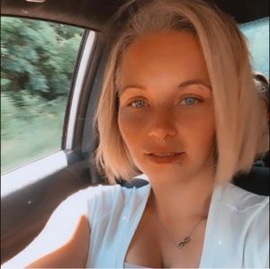 Meet your Posher, Billie